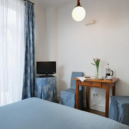 Bed & Breakfast Petra Varl 2*