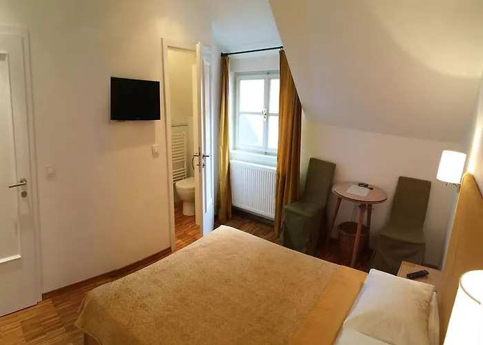 Petra Varl Bed & Breakfast